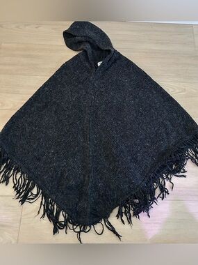 G. H. Bass Dark Charcoal Gray Women’s Poncho